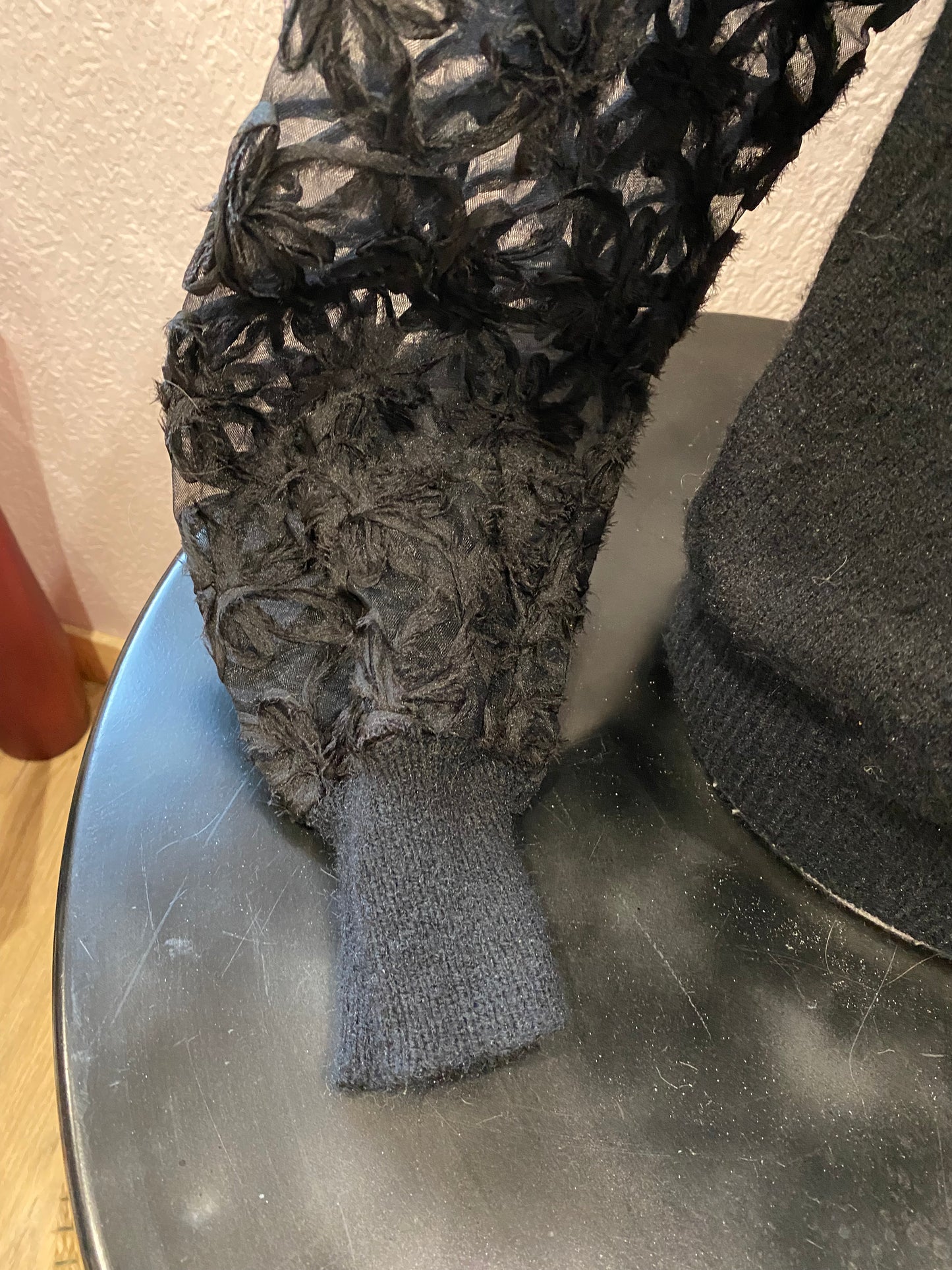 PULL  à manches brodées