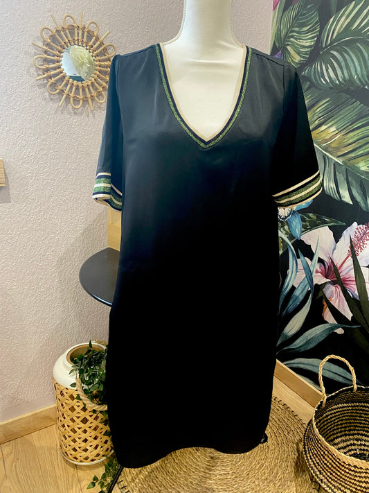 ROBE noire col V