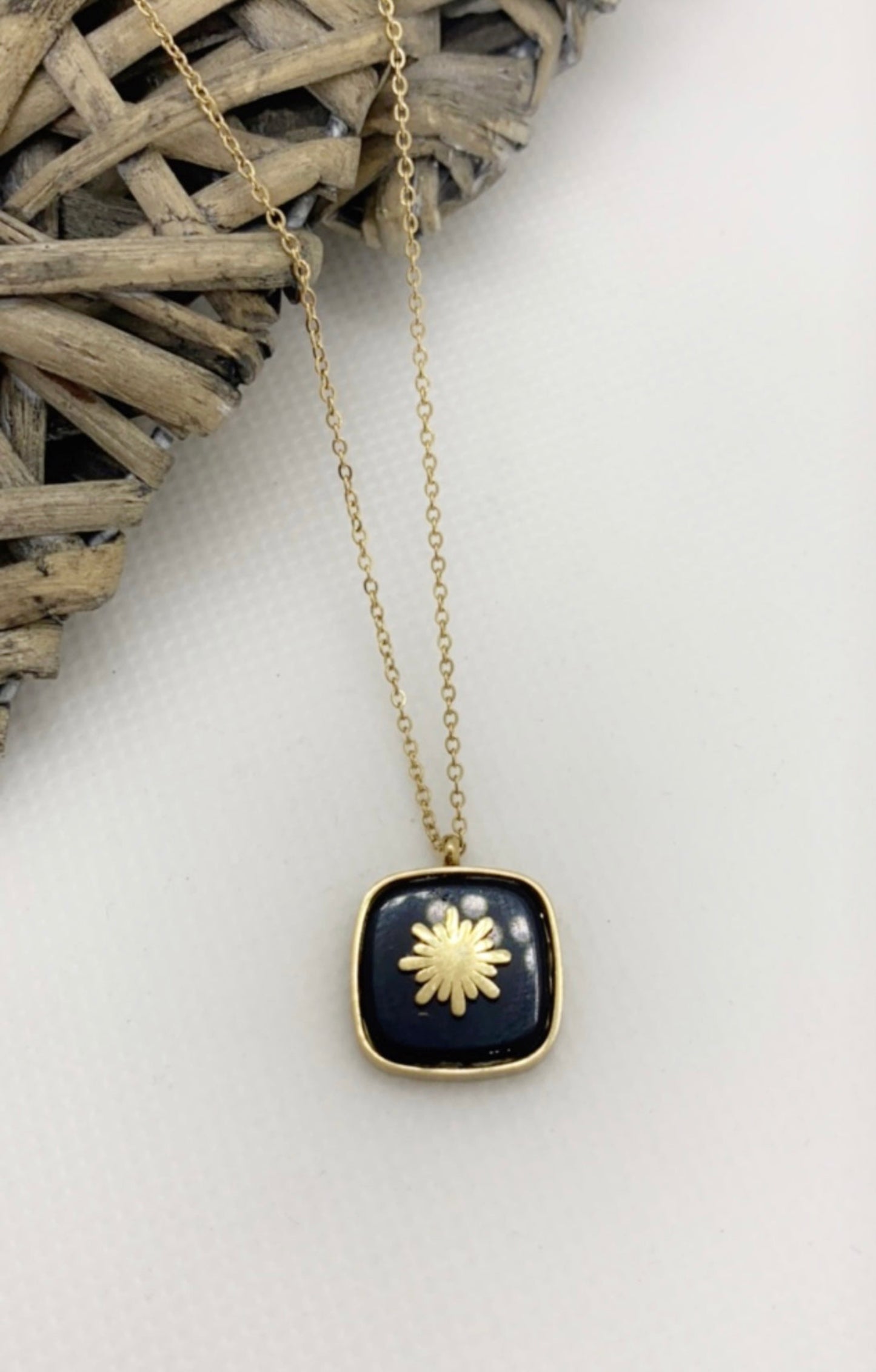 Collier doré MOLI