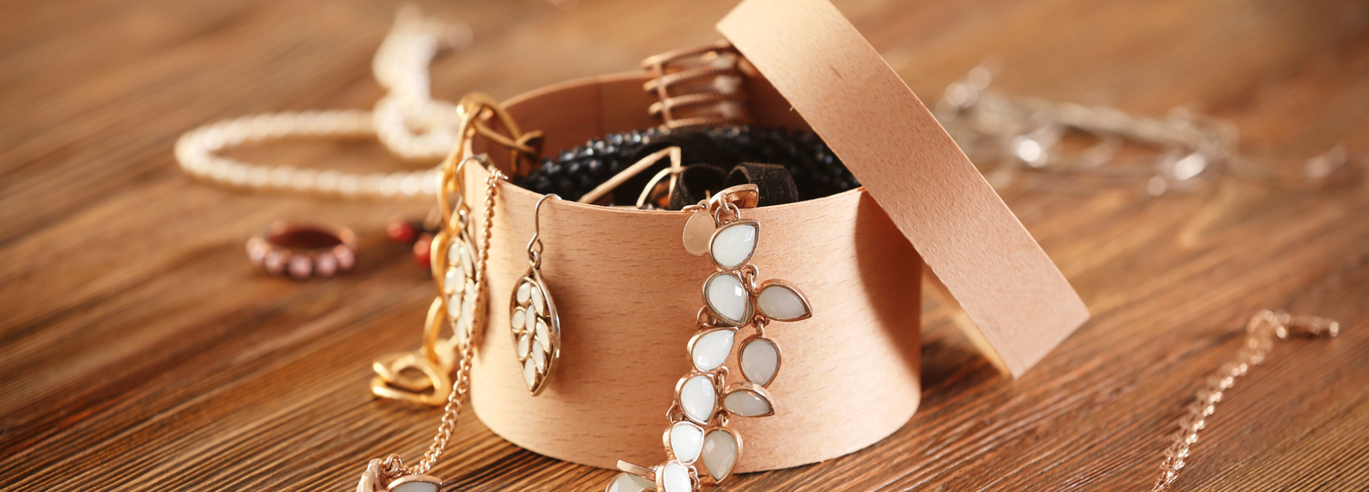 BIJOUX Seconde main