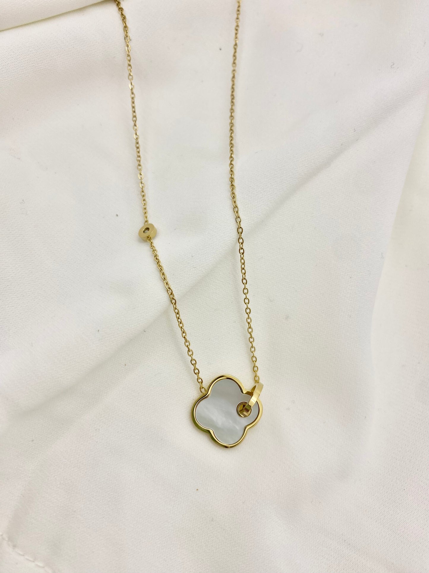Collier trèfle nacre LALOA
